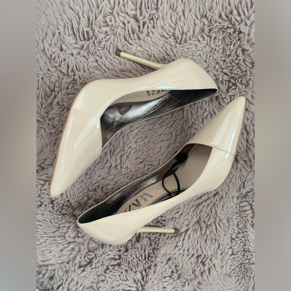Zara Nude Patent Leather Pumps- NEW